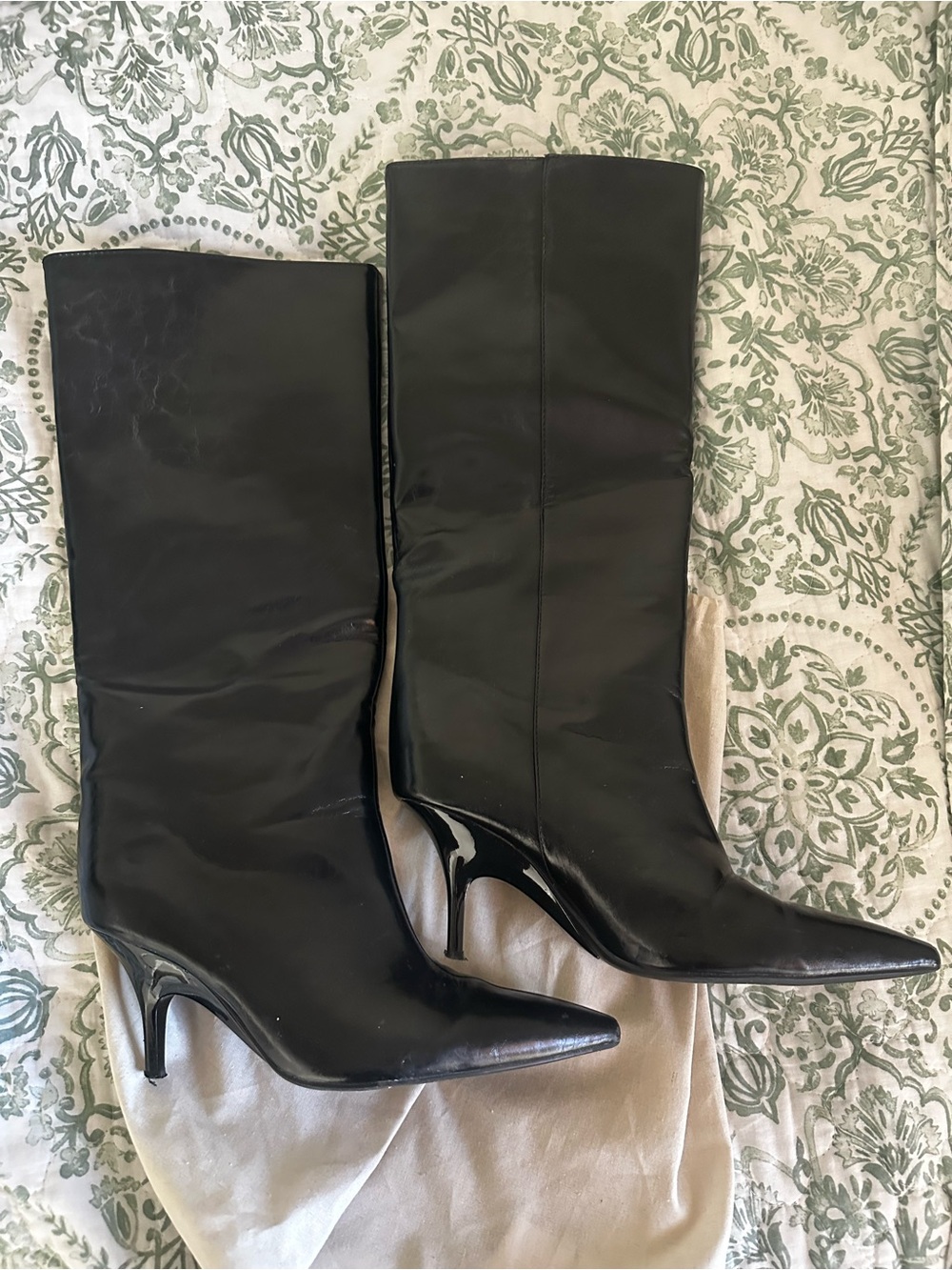 Zara boots, worn once!!